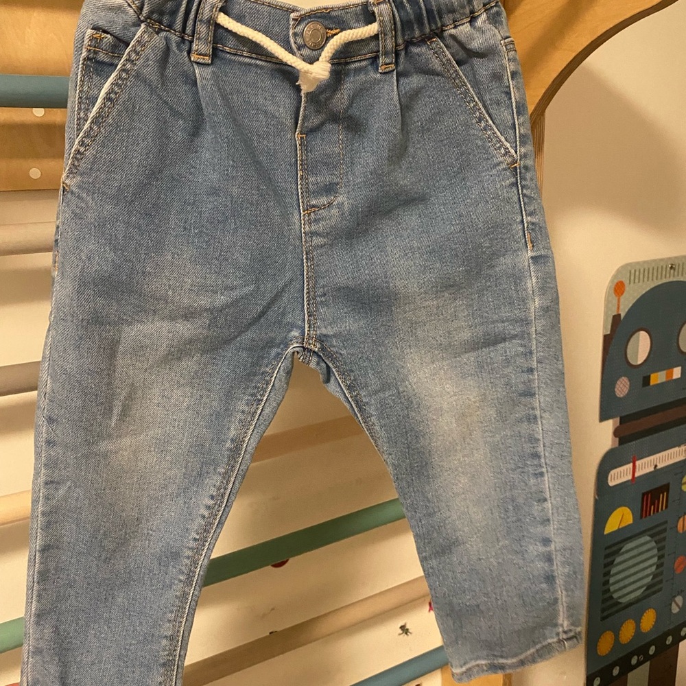 Zara Relaxed Fit Blue Denim Jeans with Elastic Waistband
